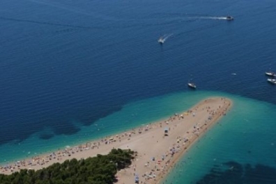 Famous beach Zlatni rat